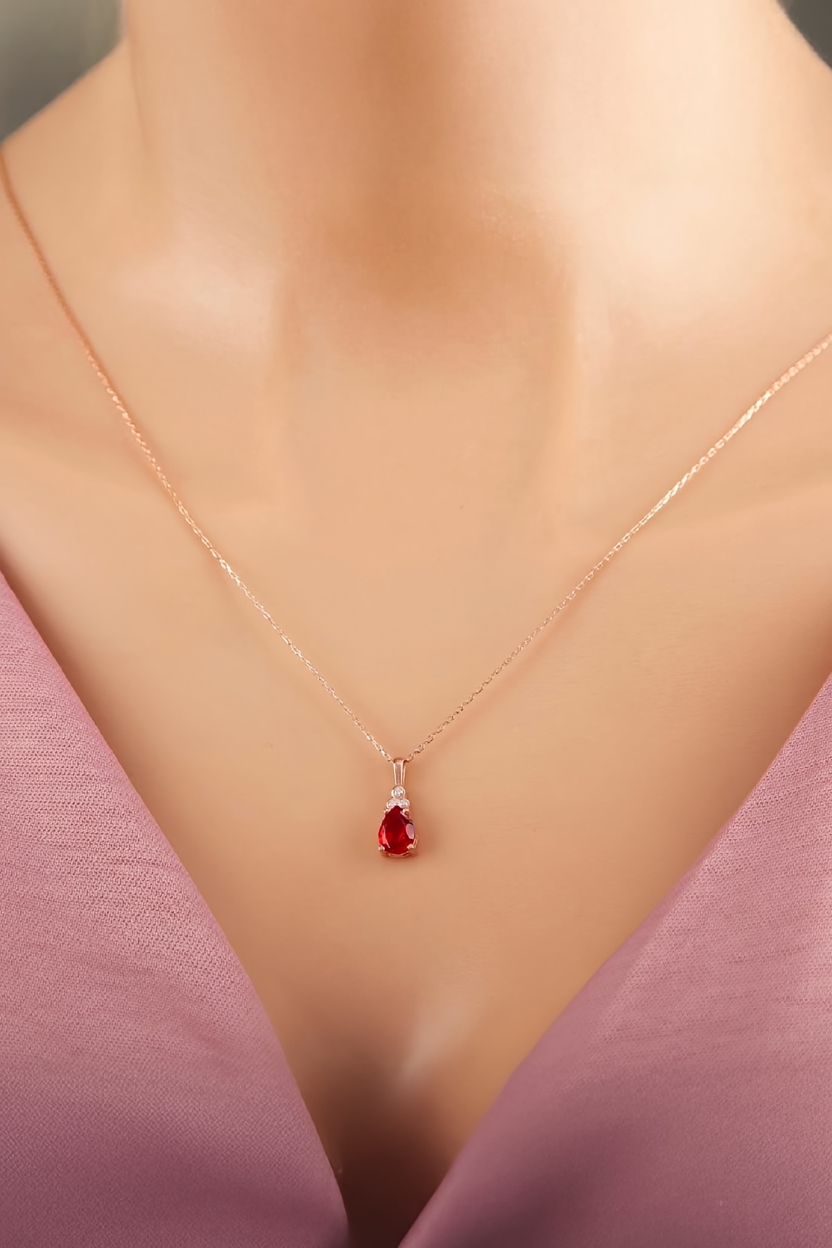 Kırmızı Zirkon Taşlı Rose Renk 925 Ayar Gümüş Bayan Kolye