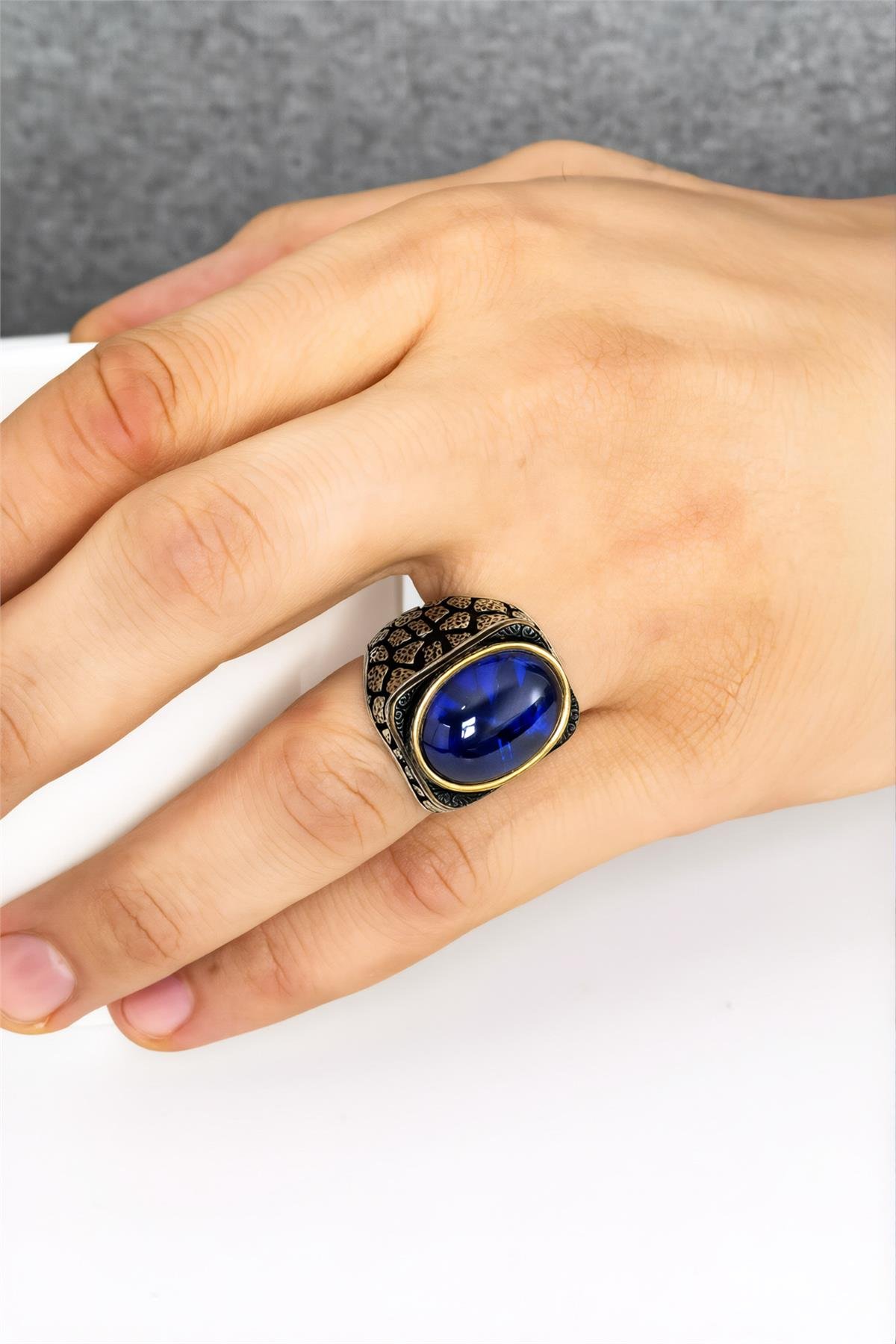 Lacivert Taşlı Karartmalı Gümüş Erkek Yüzük