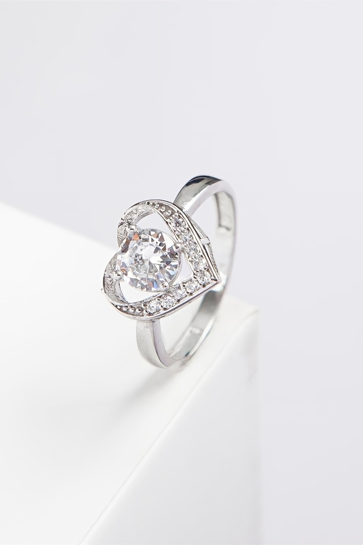 Rodyumlu 925 Ayar Gümüş Kalpli Bayan Yüzük