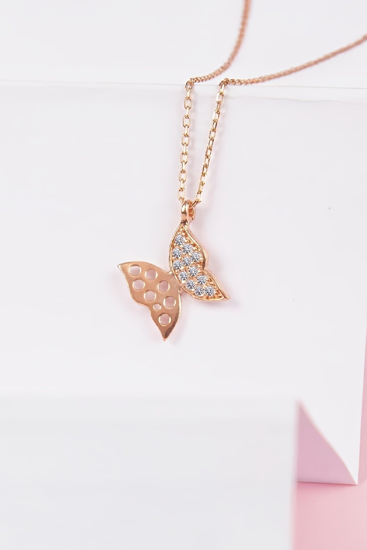 Rose Renk Zirkon Taşlı 925 Ayar Gümüş Kelebek Minimal Bayan Kolye