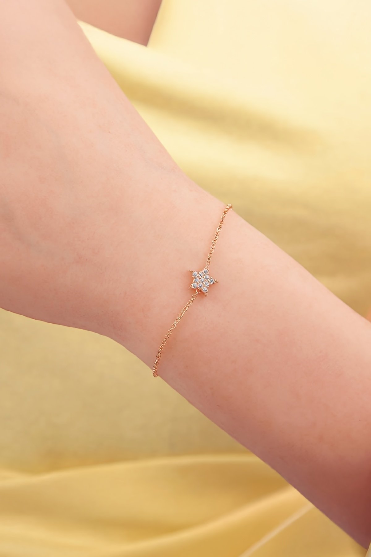 Rose Renk Zirkon Taşlı 925 Ayar Gümüş Minimal Yıldız Bayan Bileklik