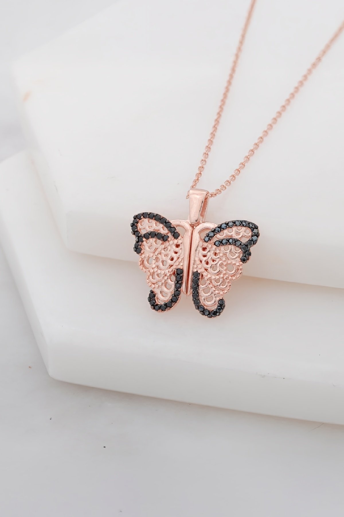 Rose Renk Zirkon Taşlı İsimli Kelebek Gümüş Bayan Kolye