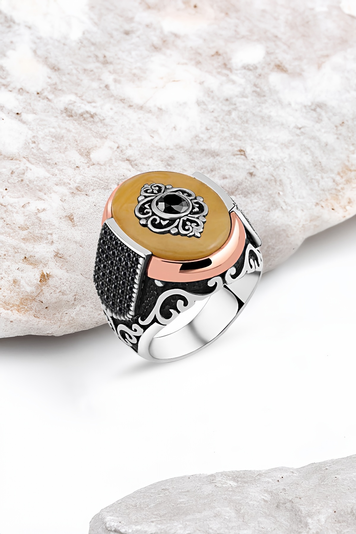 Sentetik Kehribar Motifli Gümüş Erkek Yüzük