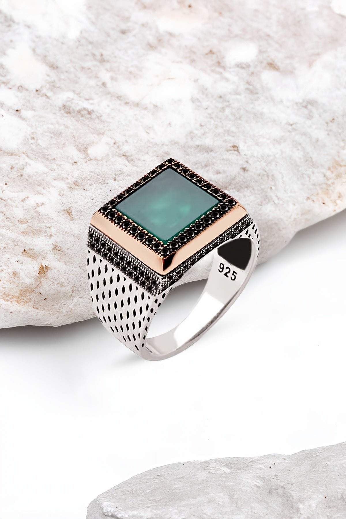 Siyah Zirkon Süslemeli Kare Model Erkek Yüzük