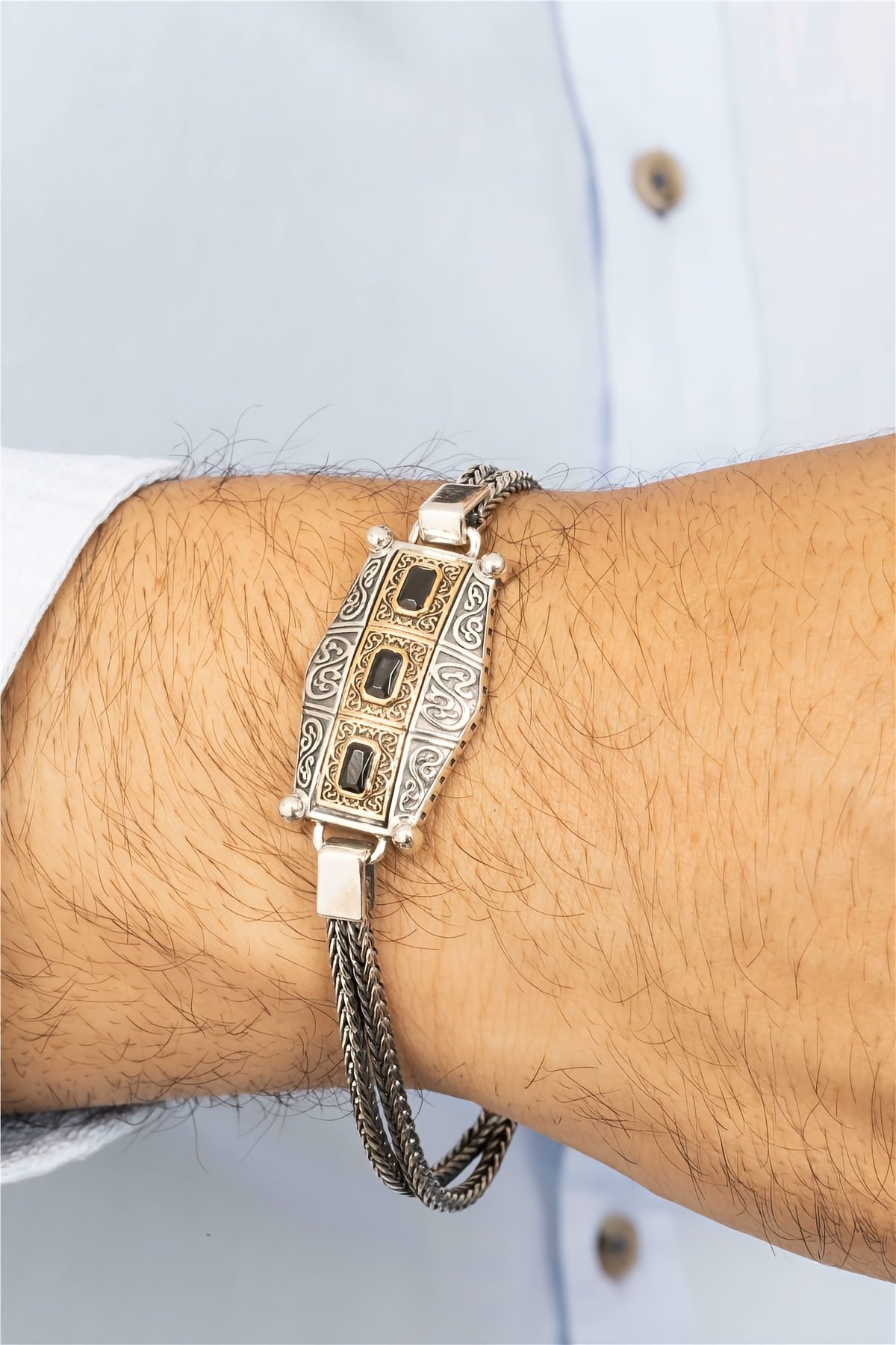 Üç Sıra Siyah Taş Detaylı Otantik Gümüş Erkek Bileklik