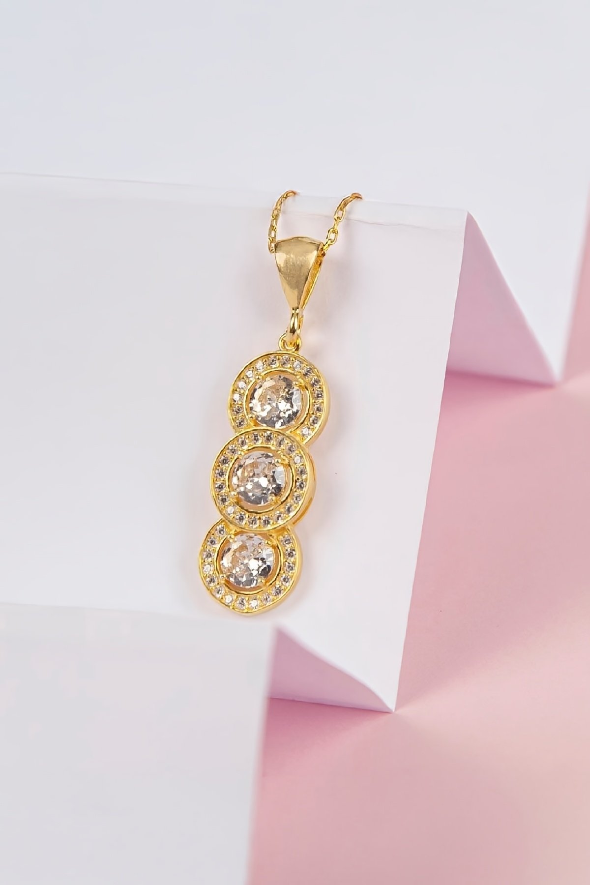 Üç Sıra Zirkon Taşlı Altın Kaplama 925 Ayar Gümüş Bayan Kolye