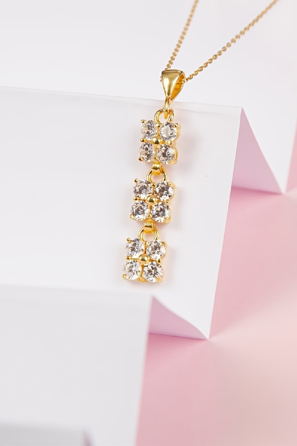 Yuvarlak Zirkon Taşlı Altın Kaplama 925 Ayar Gümüş Bayan Kolye