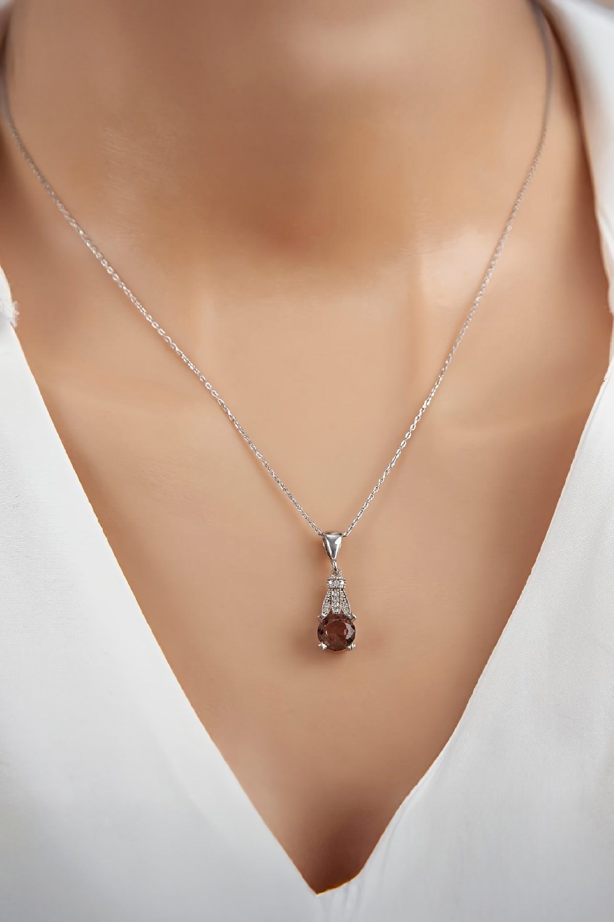 Zultanit Taşlı Rodyumlu 925 Ayar Gümüş Bayan Kolye