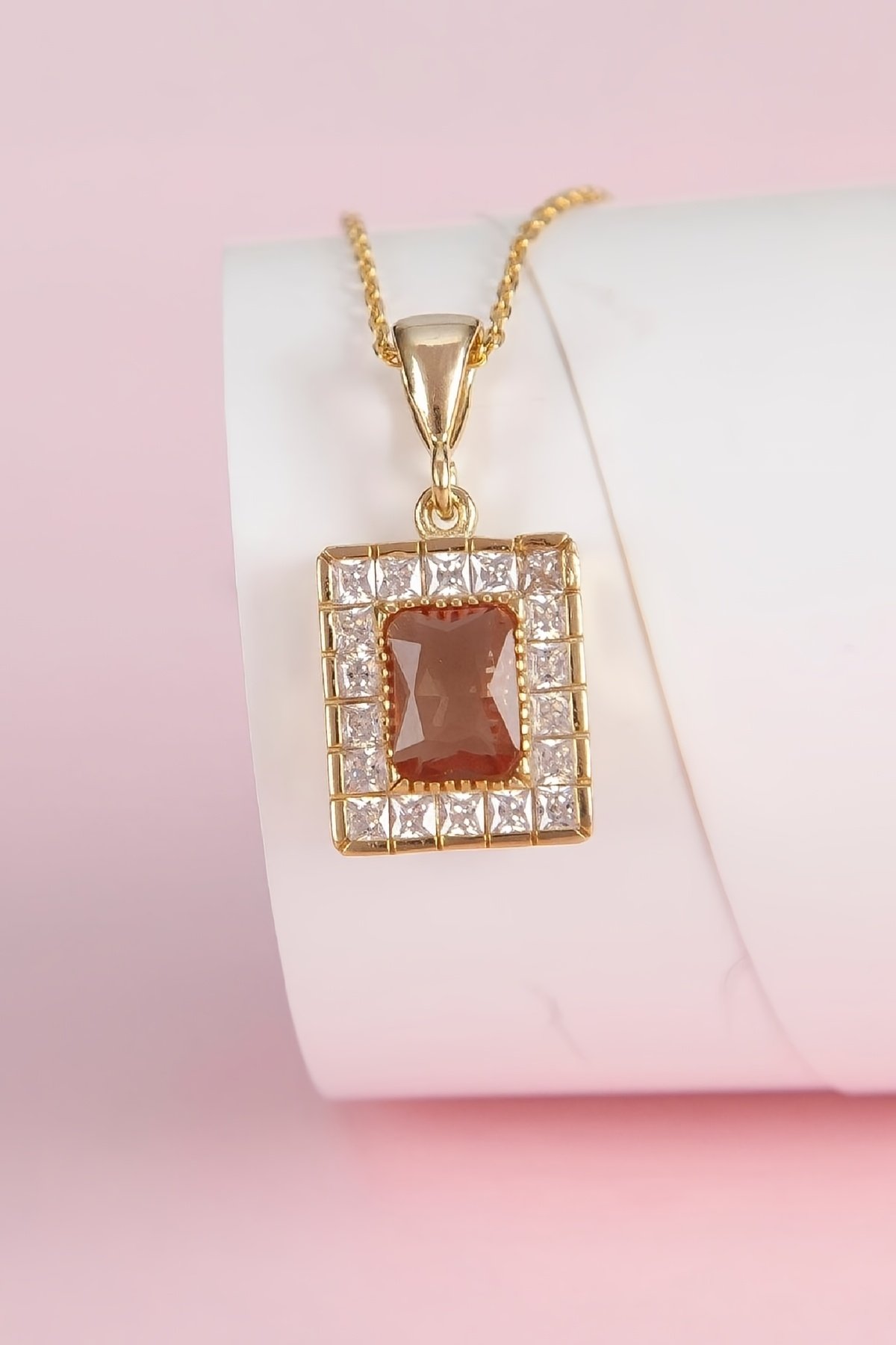 Zultanit Taşlı Zirkon Süslemeli Altın Kaplama 925 Ayar Gümüş Bayan Kolye