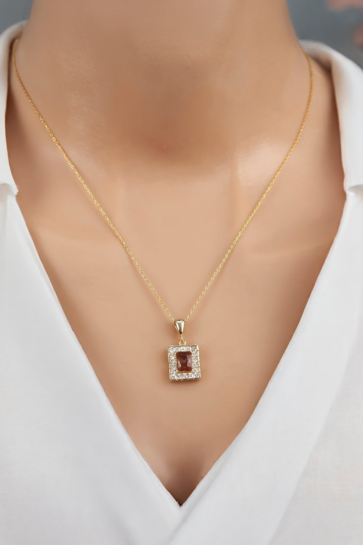 Zultanit Taşlı Zirkon Süslemeli Altın Kaplama 925 Ayar Gümüş Bayan Kolye