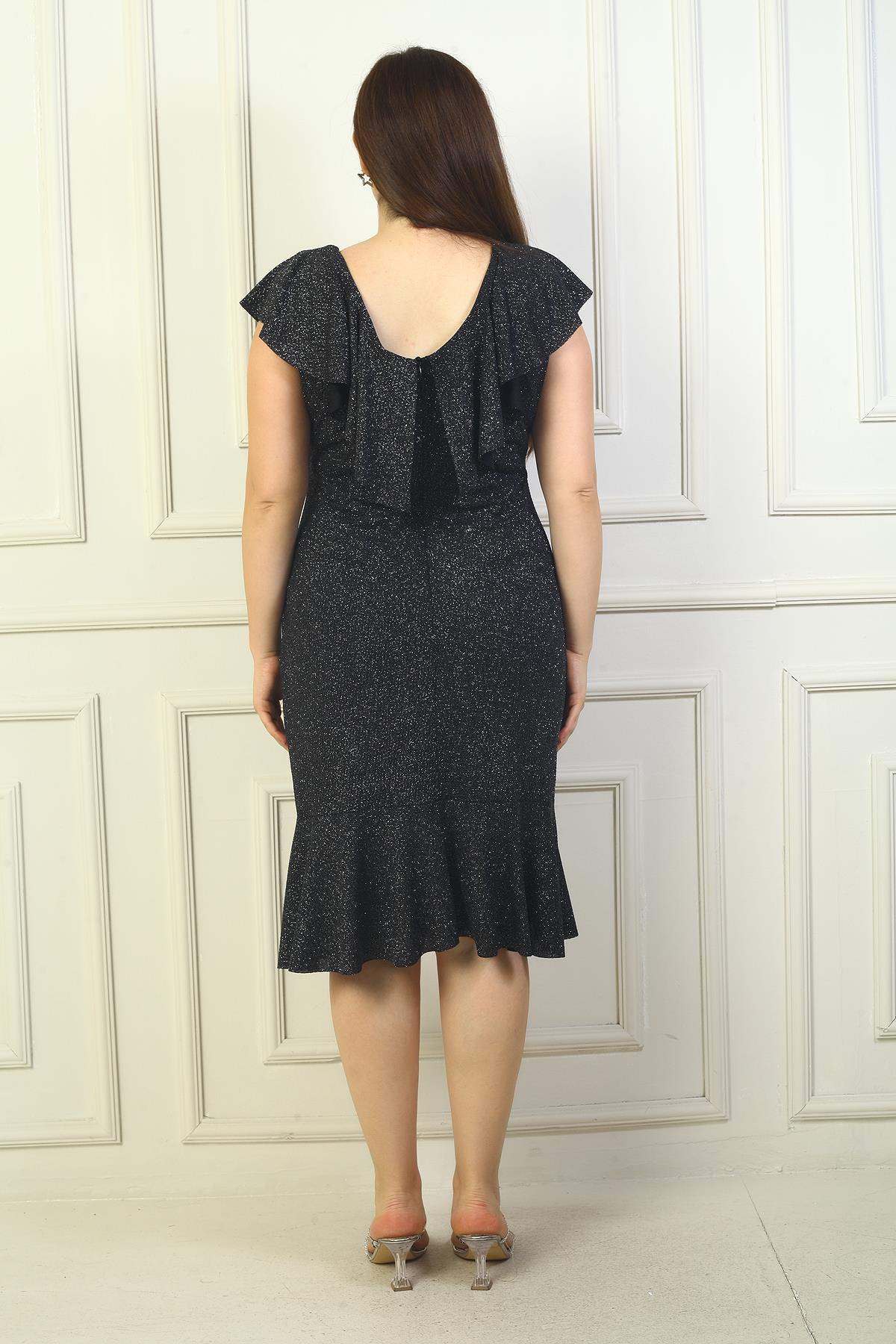 S-20Y0910009Volanlı Yaka Broşlu Simli Büyük Beden Elbise