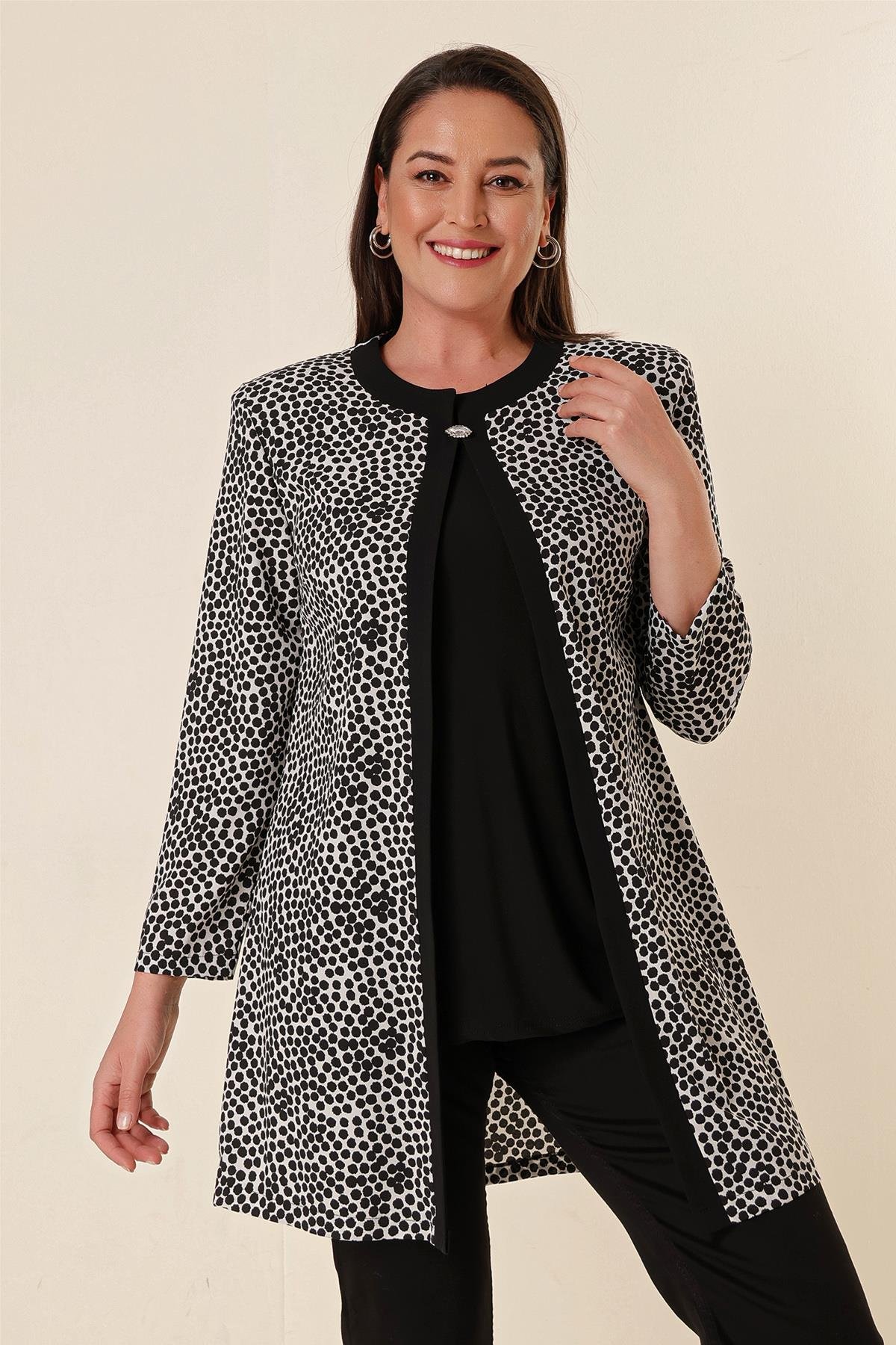 S-21K0520006Leopar Desen Yaka Broşlu İkili Büyük Beden Takım