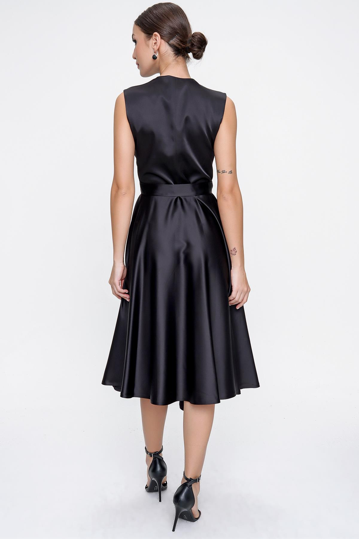 S-21K1040129Double-Breasted Satin Collar Lace Dress