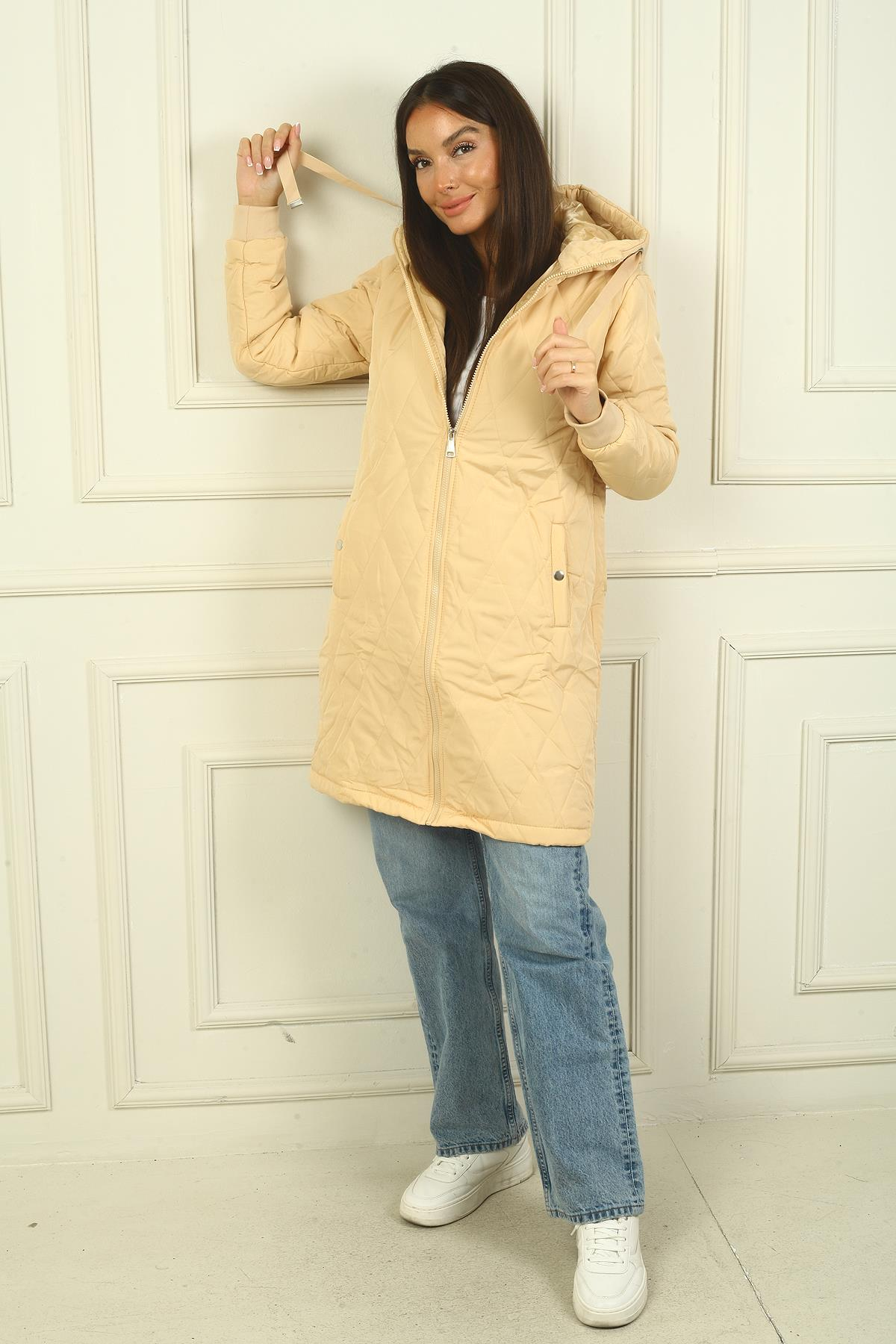 S-21K2060076Kapüşonlu Baklava Desen İçi Astarlı Cepli Şişme Kaban