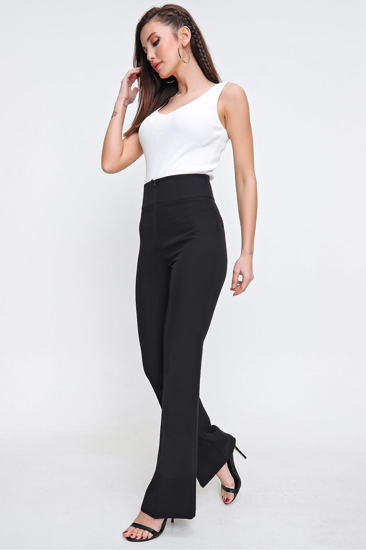 S-21K2590002Yüksek Bel Cepli En Boy Likra İspanyol Paça  Pantolon