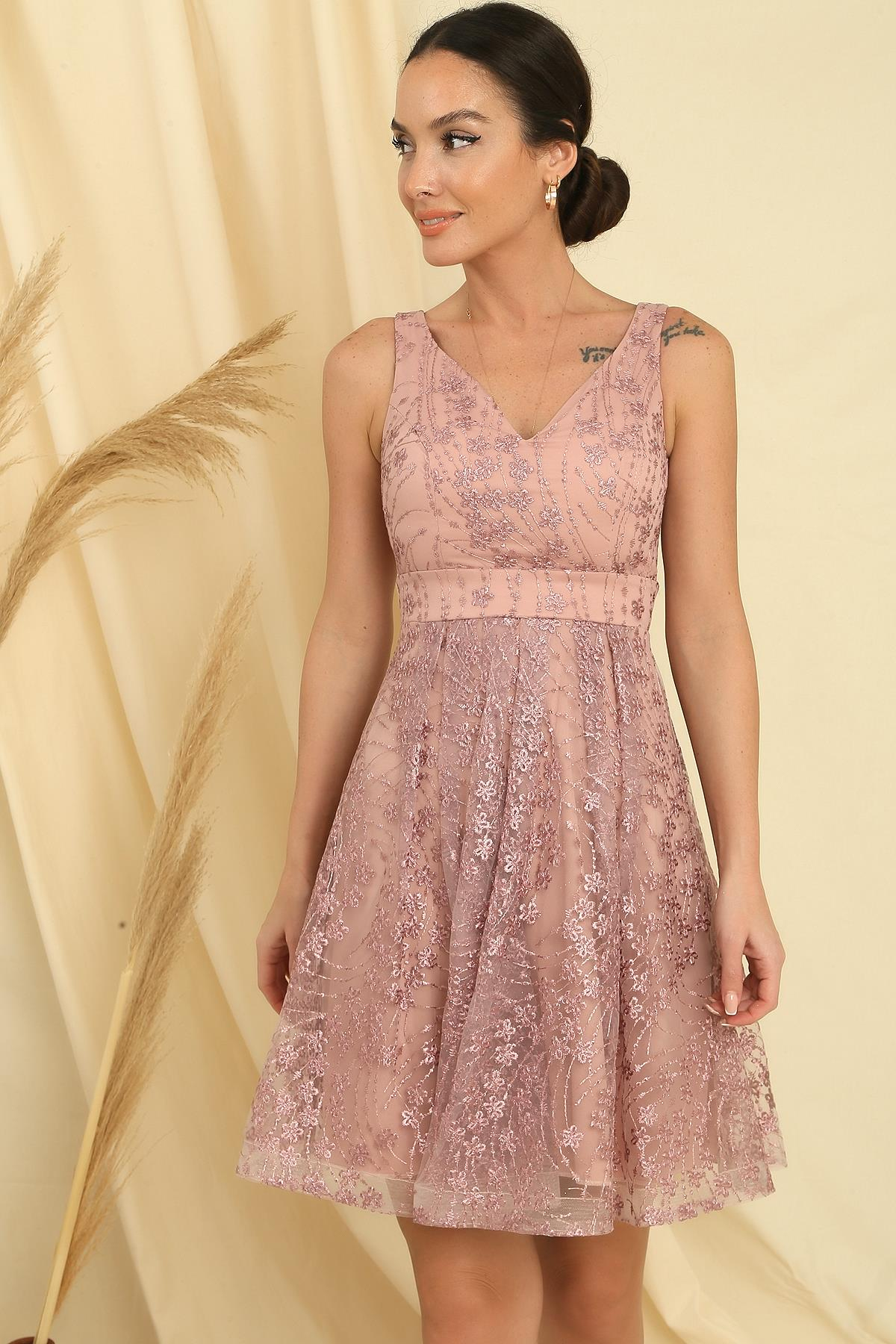 S-22K0130023V Yaka Astarlı Dantel Elbise