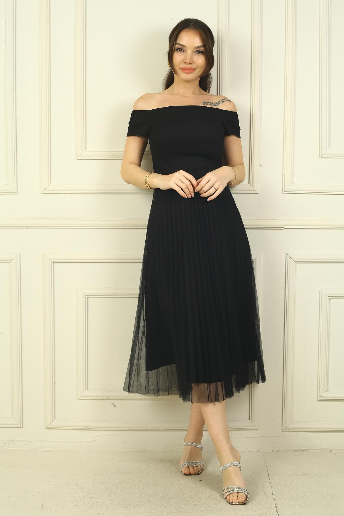 S-22K0130029Madonna Yaka Astarlı Eteği Şifon Pilisoley Elbise