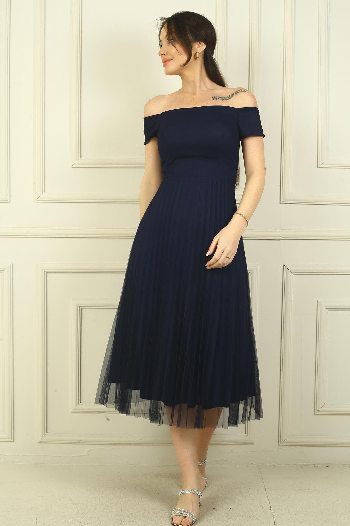 S-22K0130029Madonna Yaka Astarlı Eteği Şifon Pilisoley Elbise