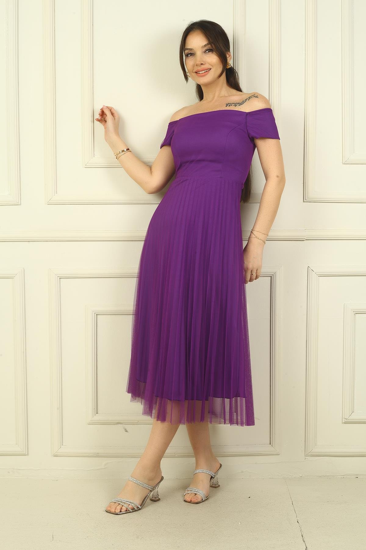 S-22K0130029Madonna Yaka Astarlı Eteği Şifon Pilisoley Elbise