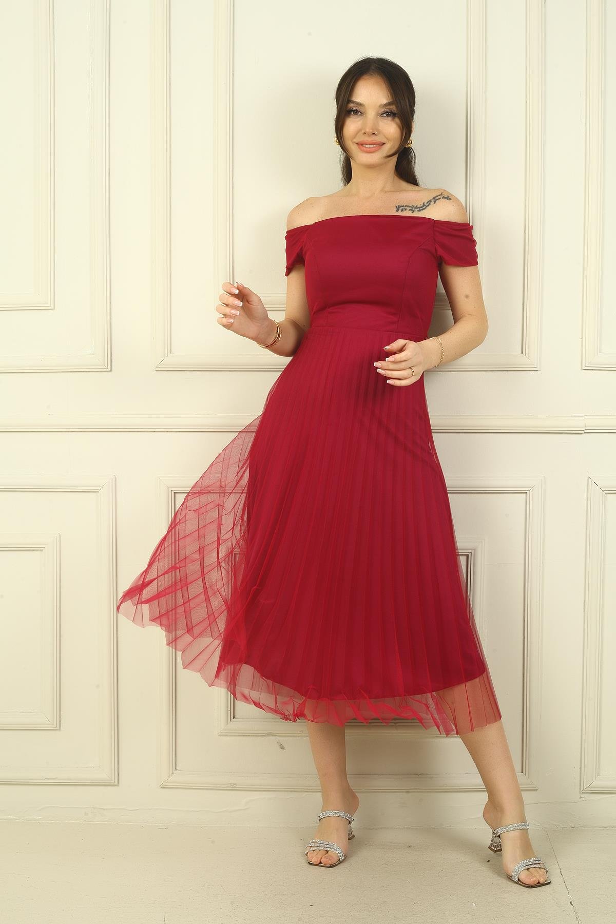 S-22K0130029Madonna Yaka Astarlı Eteği Şifon Pilisoley Elbise