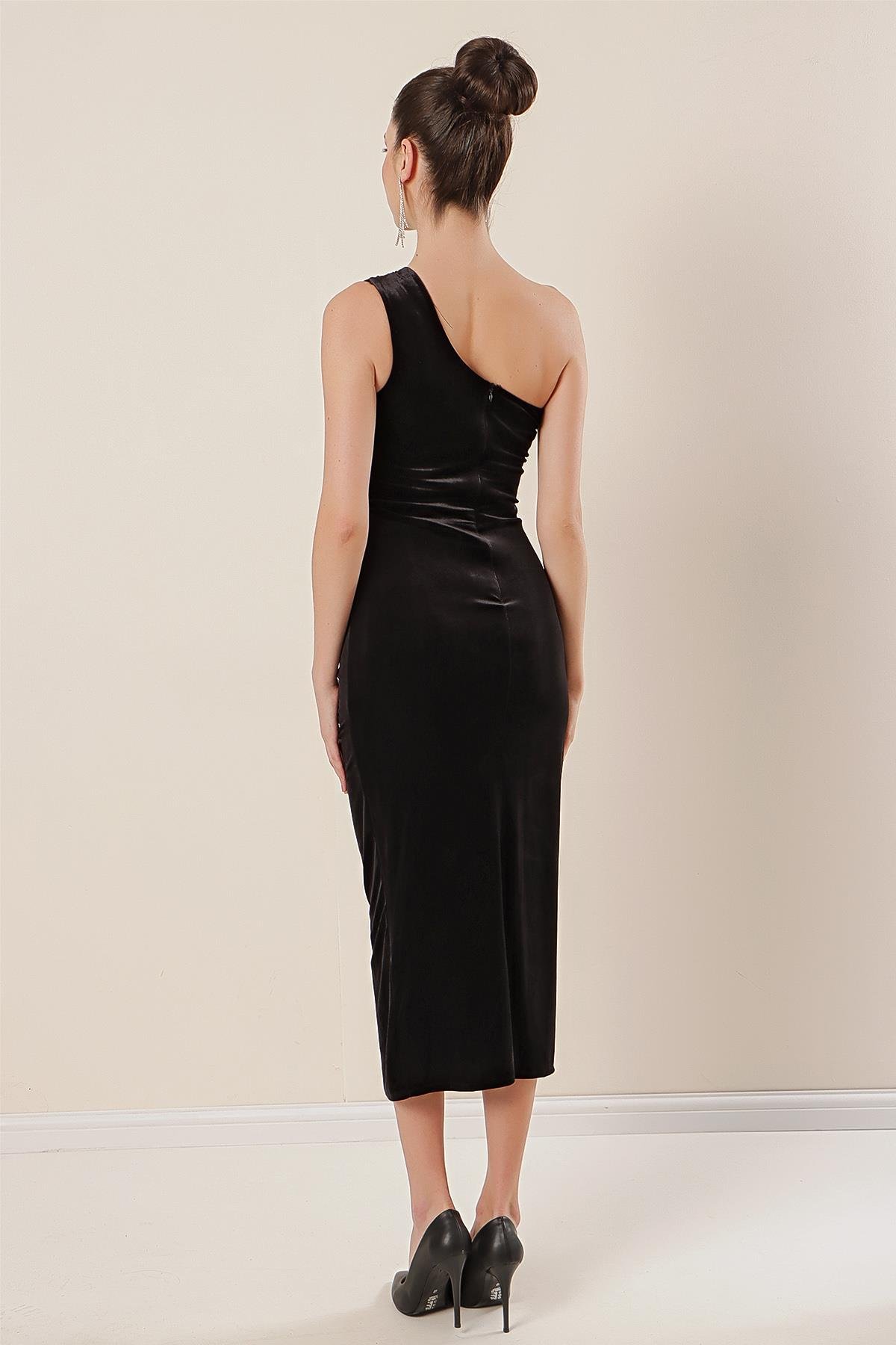 S-22K0290015Tek Omuz Önü Büzgülü Kadife Elbise