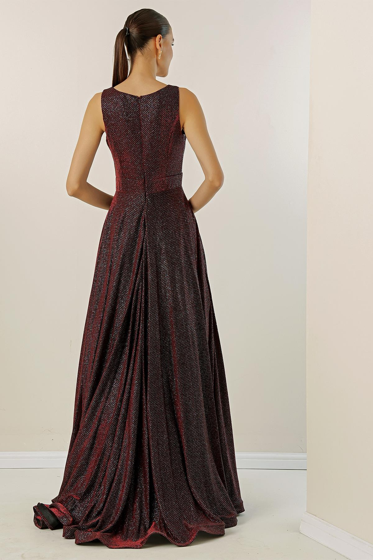 S-22K0490012V Yaka Hayal Tüllü Simli Astarlı Abiye Elbise