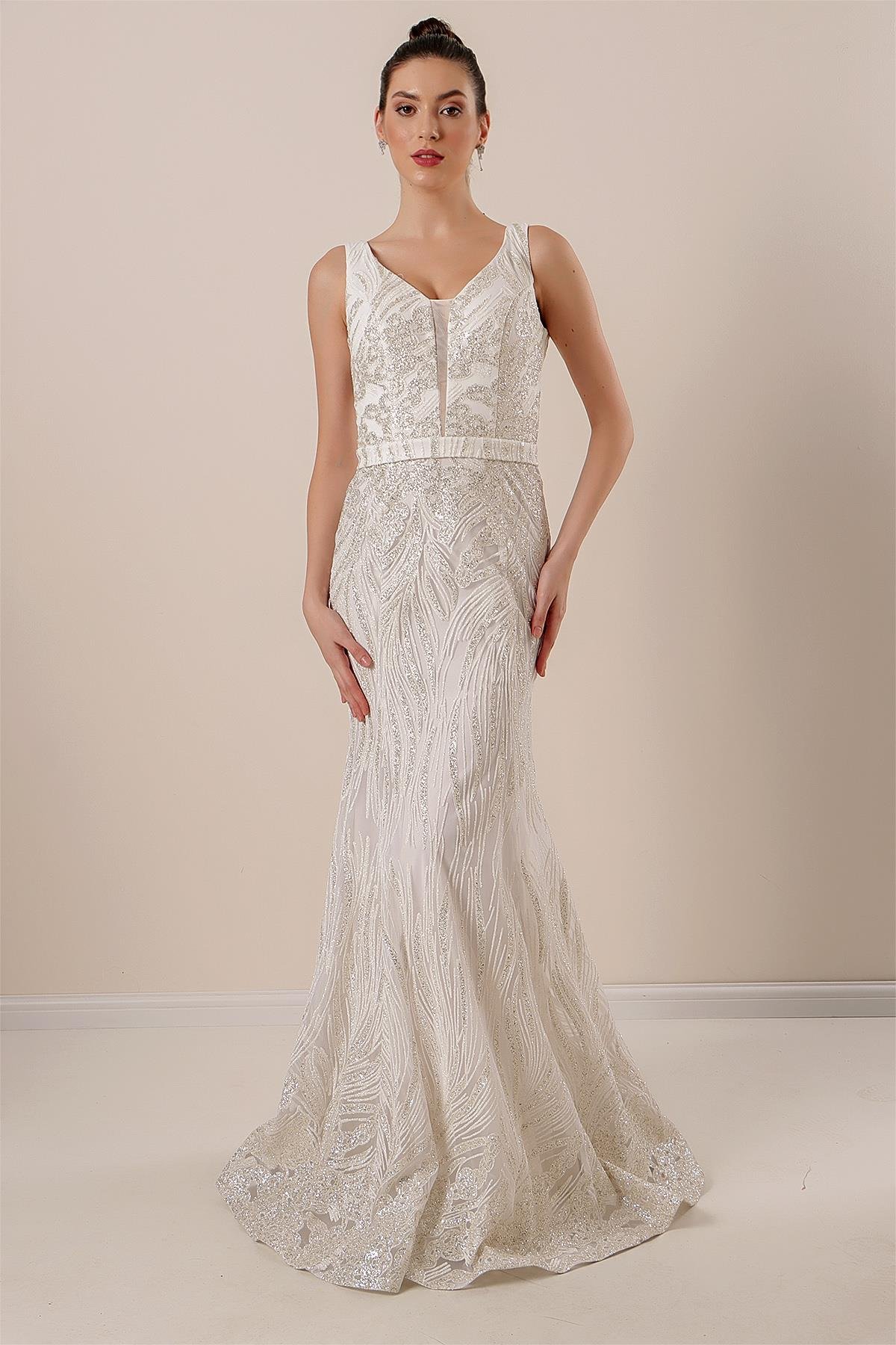 S-22K0490020Kalın Askılı Hayalet Tüllü Astarlı Simli Uzun Elbise