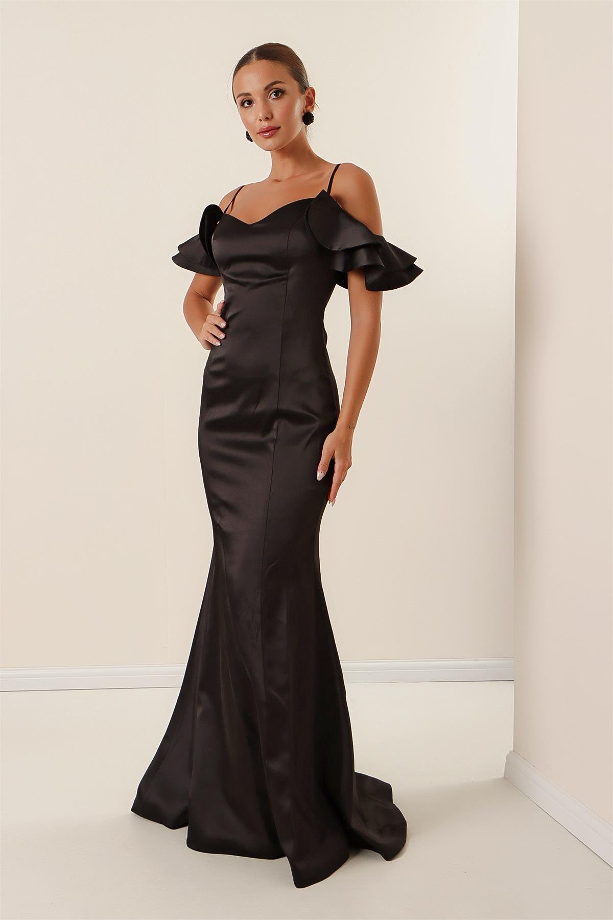 S-22K1040058İp Askılı Düşük Kollu Arkası Bağcıklı Astarlı Uzun Saten Elbise