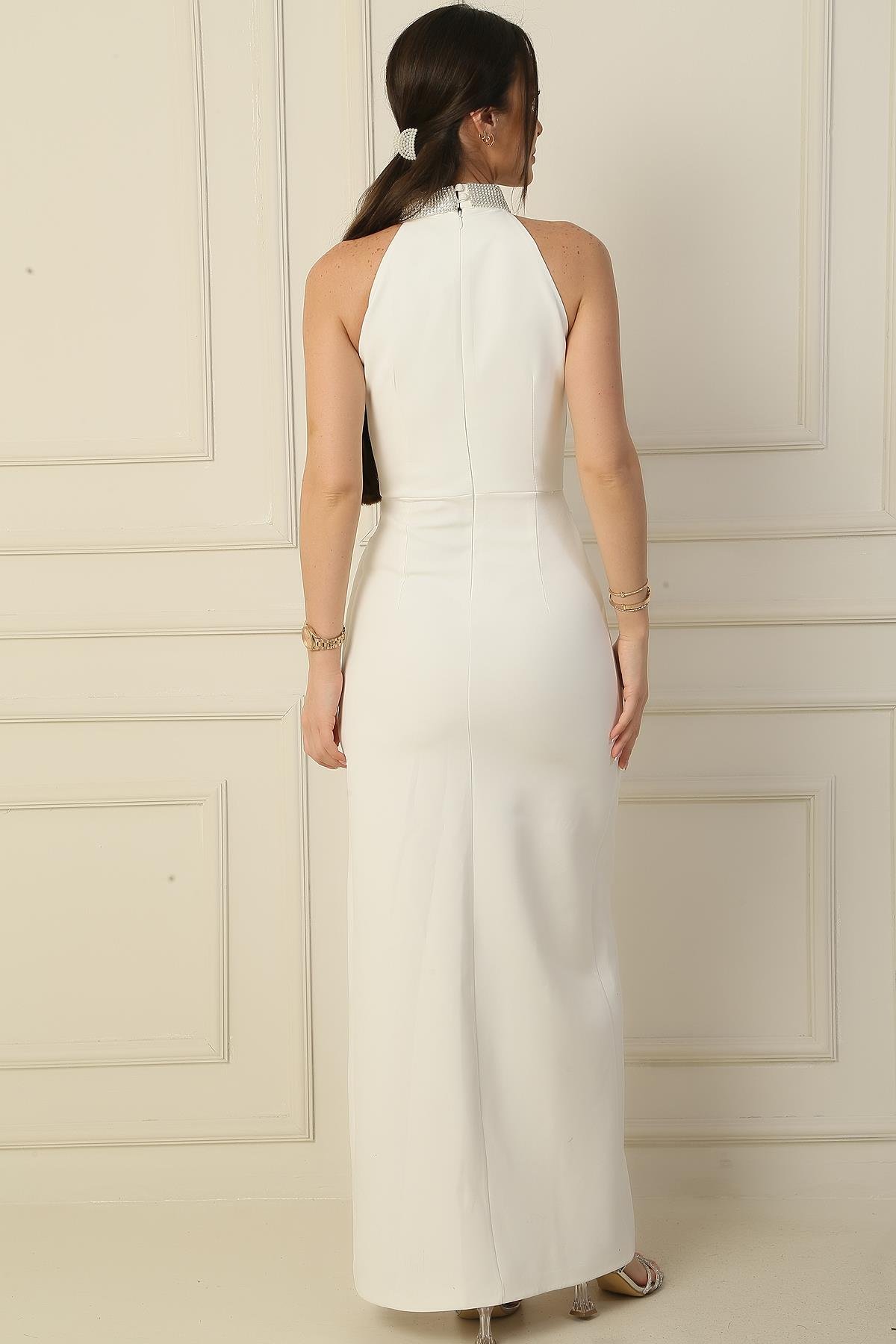 S-22K2580013Taş Detaylı Önü Yırtmaçlı Uzun Elbise