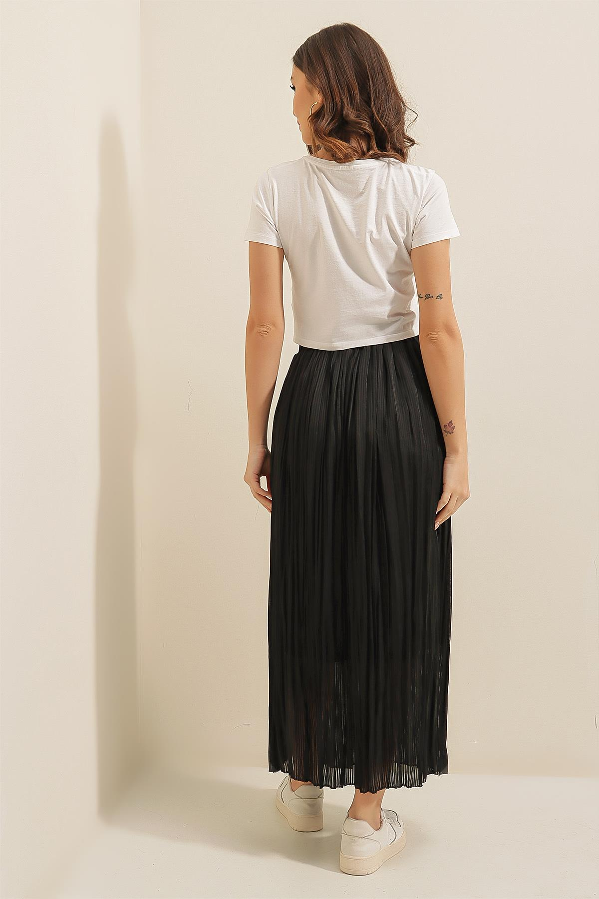 S-22K3080007Coated Thin Elastic Striped Satin Skirt