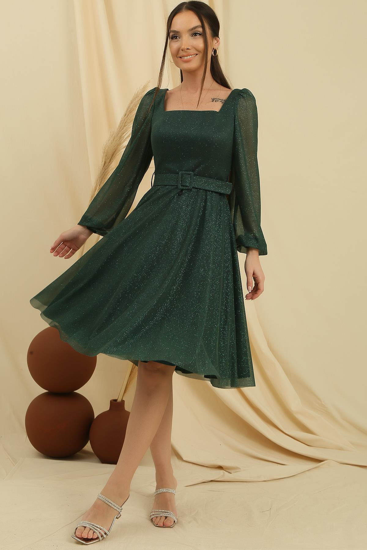 S-22K3630014Square Neck Belted Balloon Sleeve Lined Sequin Dress