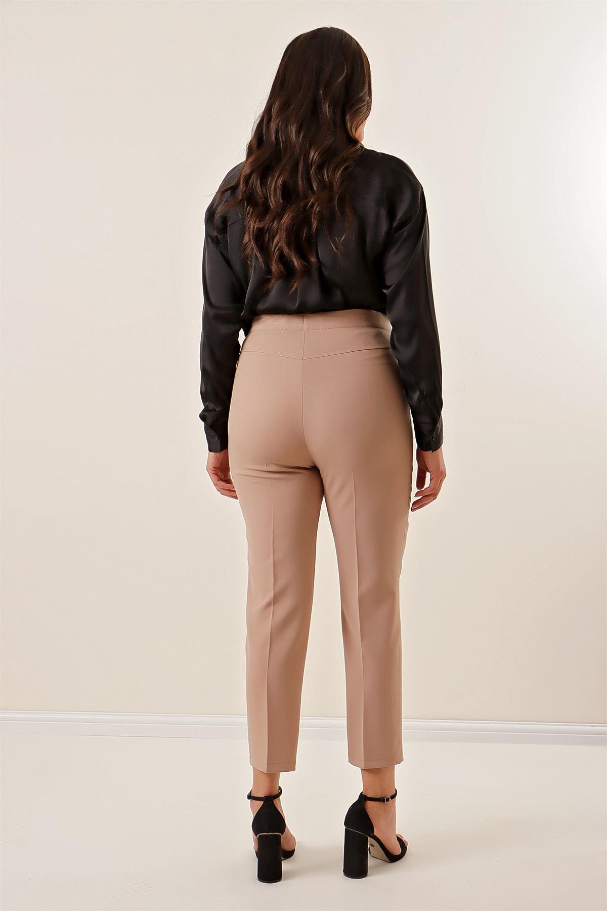 S-22K3970001Elastic Waist Pocketed Full Length Lycra Plus Size Pants
