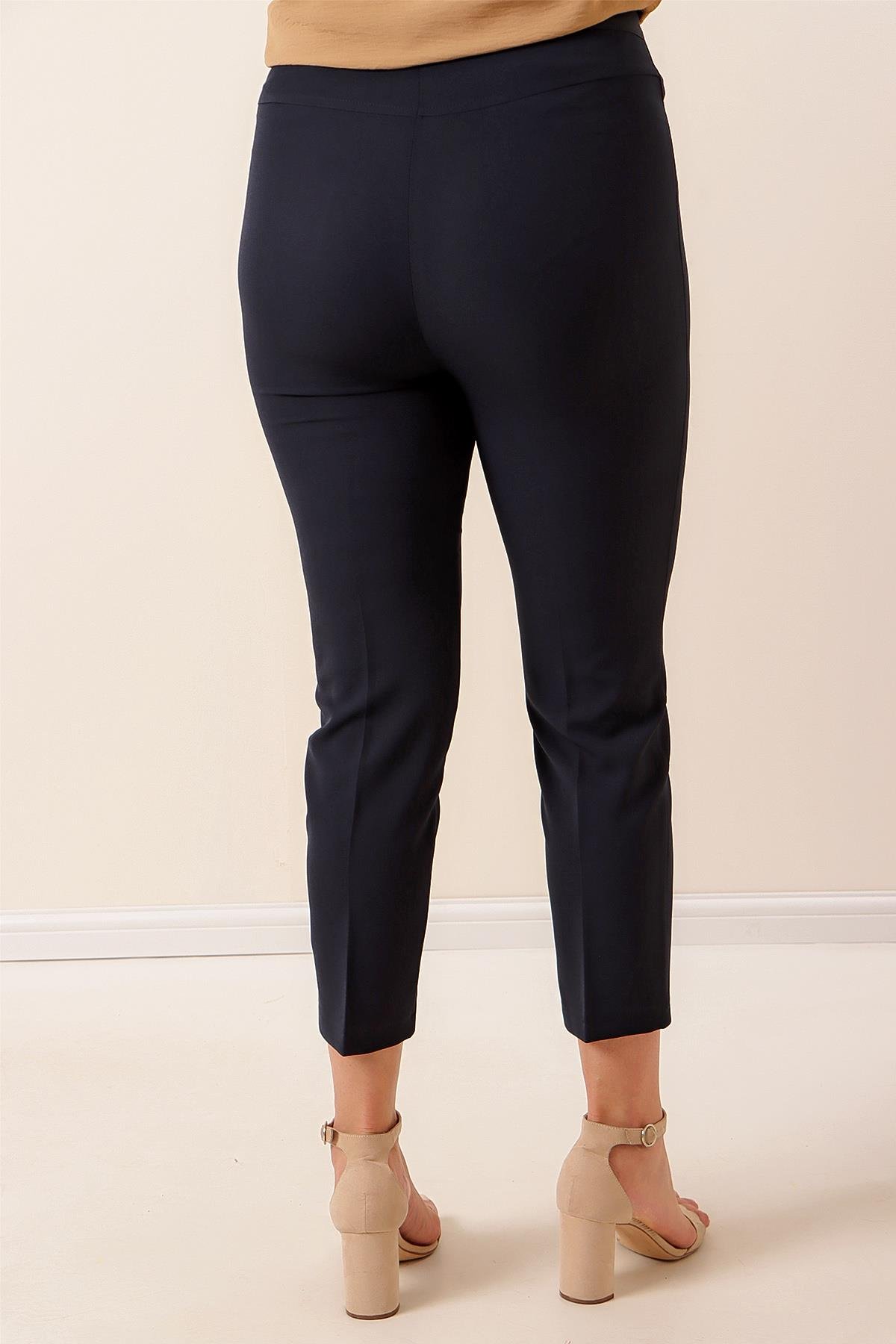S-22K3970001Elastic Waist Pocketed Full Length Lycra Plus Size Pants