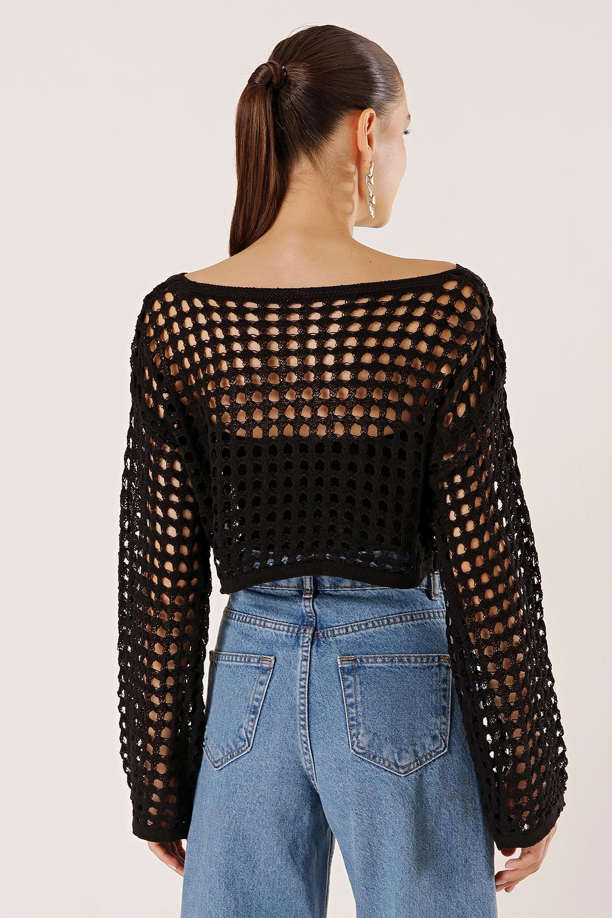 S-23K0080037Delikli Crop Kazak