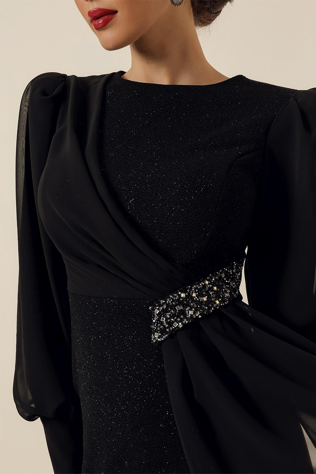 S-23K0190011Beli Taş Aksesuarlı Likralı Şifon Detaylı Astarlı Uzun Simli Geniş Beden Aralıklı Elbise