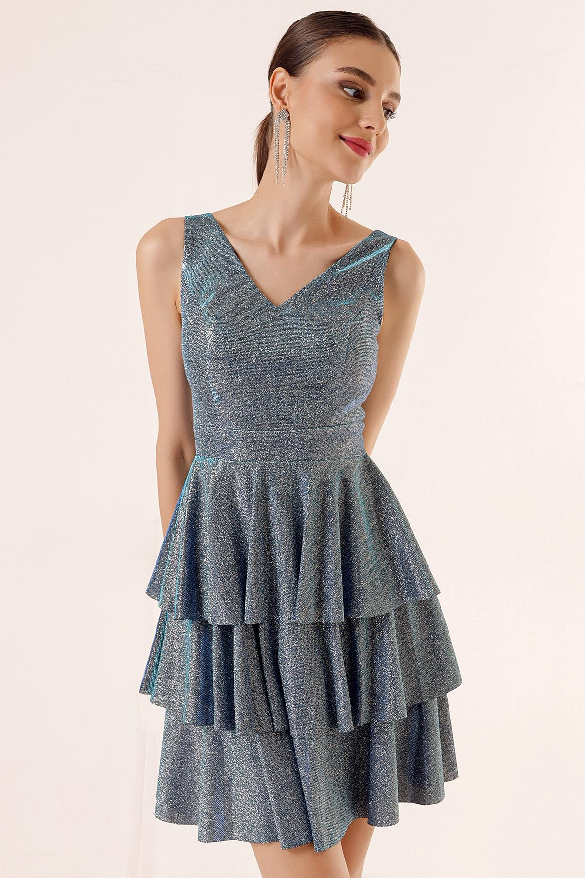 S-23K0230024Ön Arka V Yaka Simli Katlı Elbise