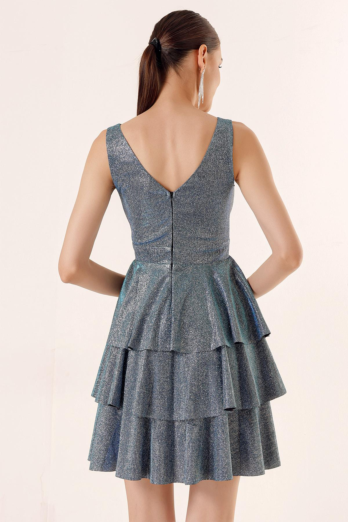 S-23K0230024Ön Arka V Yaka Simli Katlı Elbise