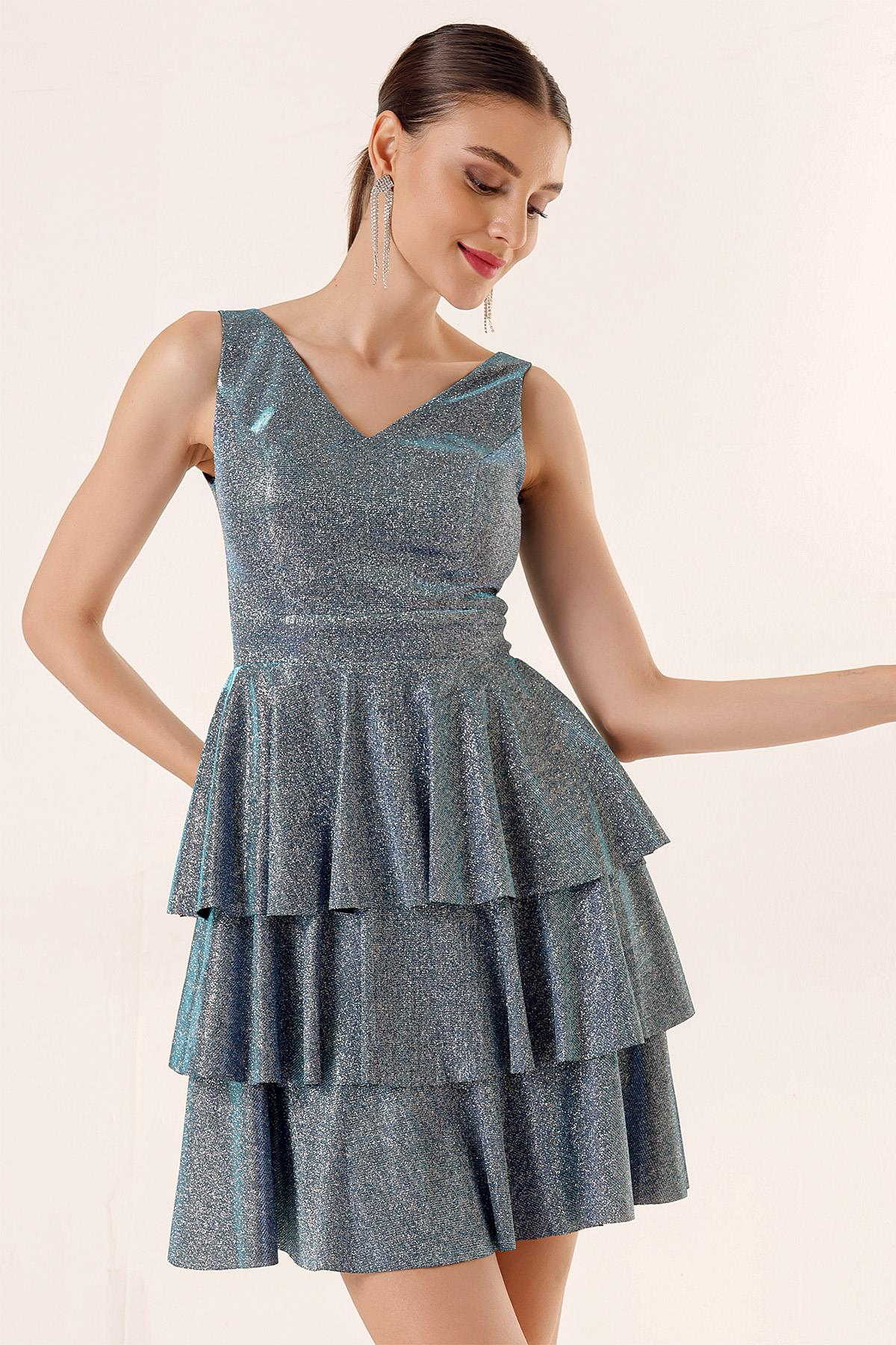 S-23K0230024Ön Arka V Yaka Simli Katlı Elbise