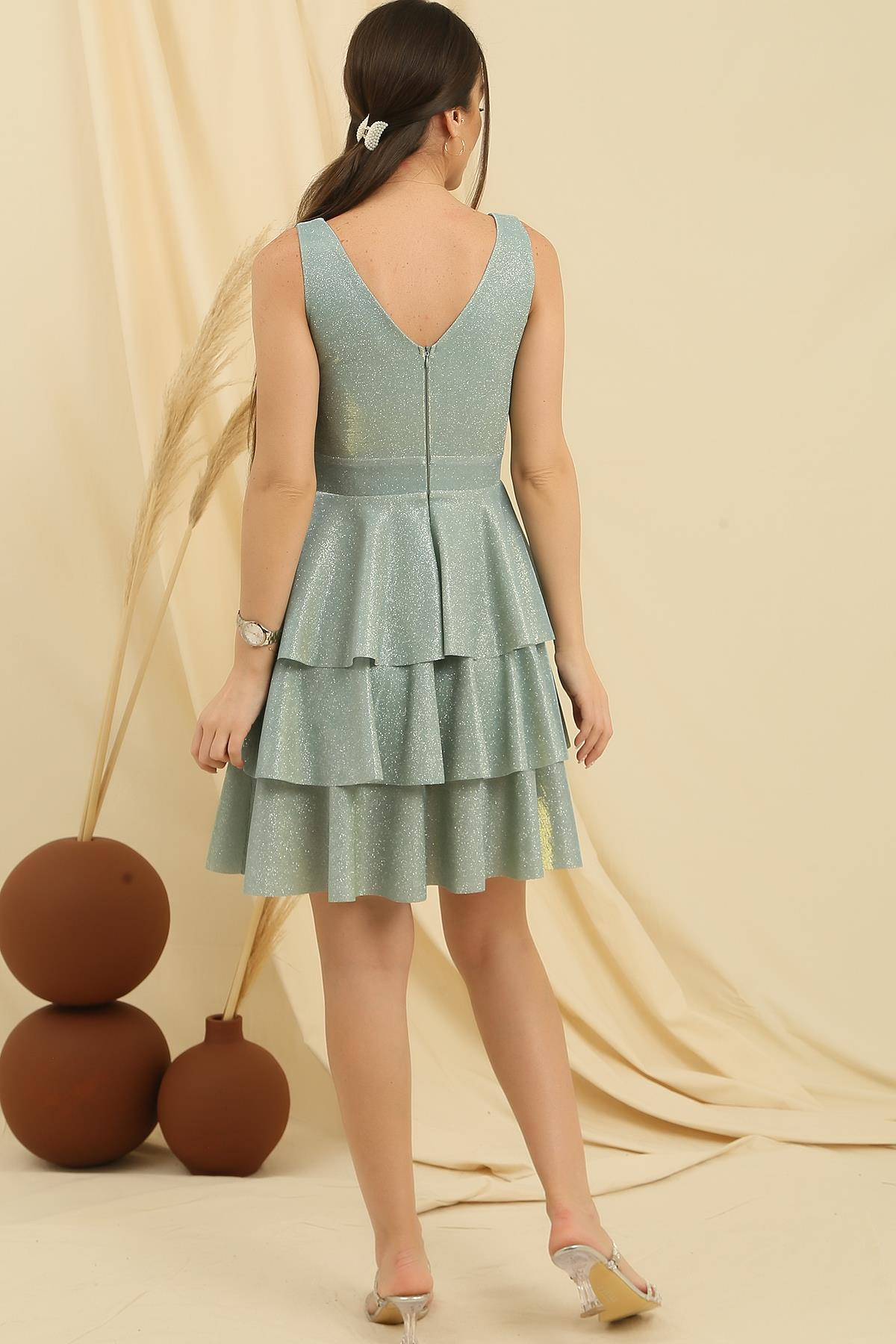 S-23K0230024Ön Arka V Yaka Simli Katlı Elbise