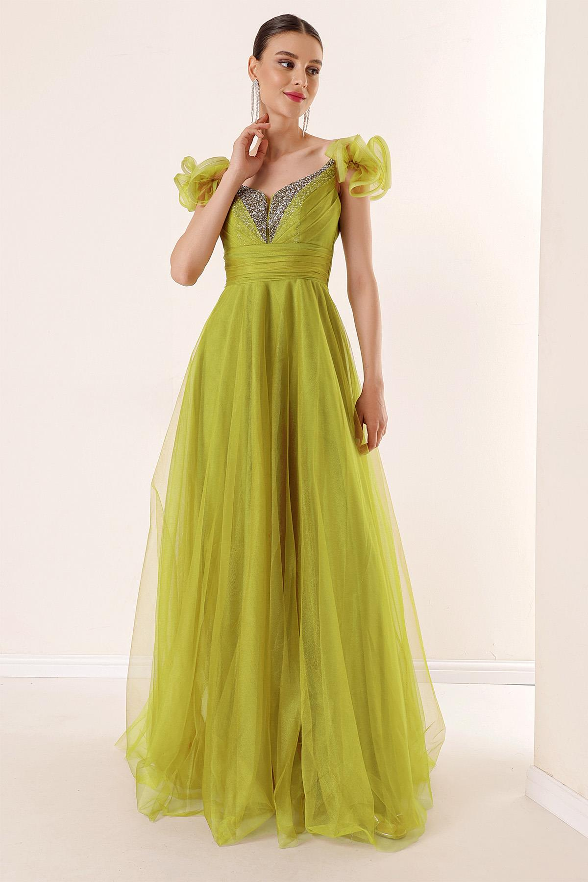 S-23K0490026Front and back V-neck, tie strap, drop Sleeve, detailed with stone Front, lined, long Tulle Dress
