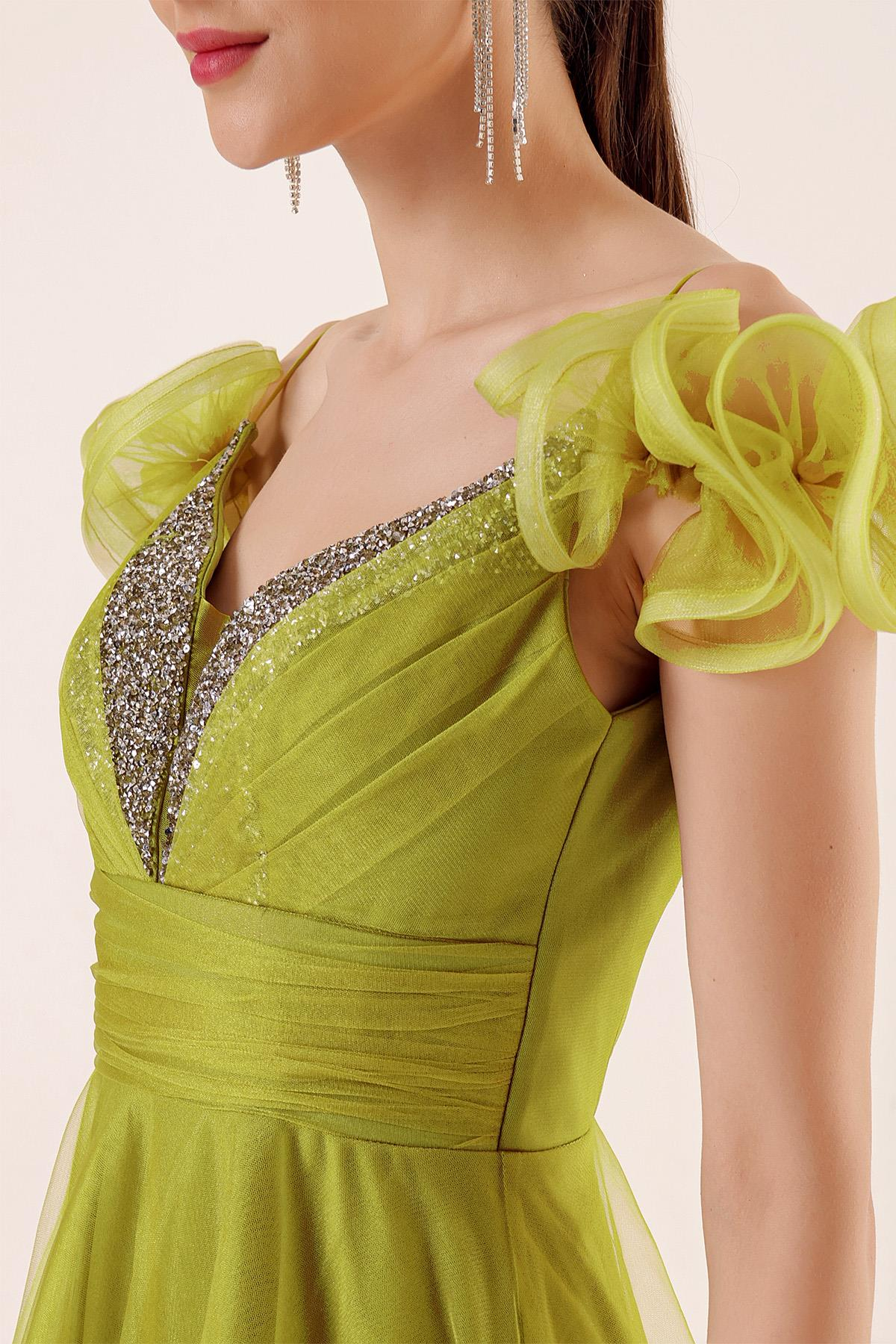 S-23K0490026Front and back V-neck, tie strap, drop Sleeve, detailed with stone Front, lined, long Tulle Dress