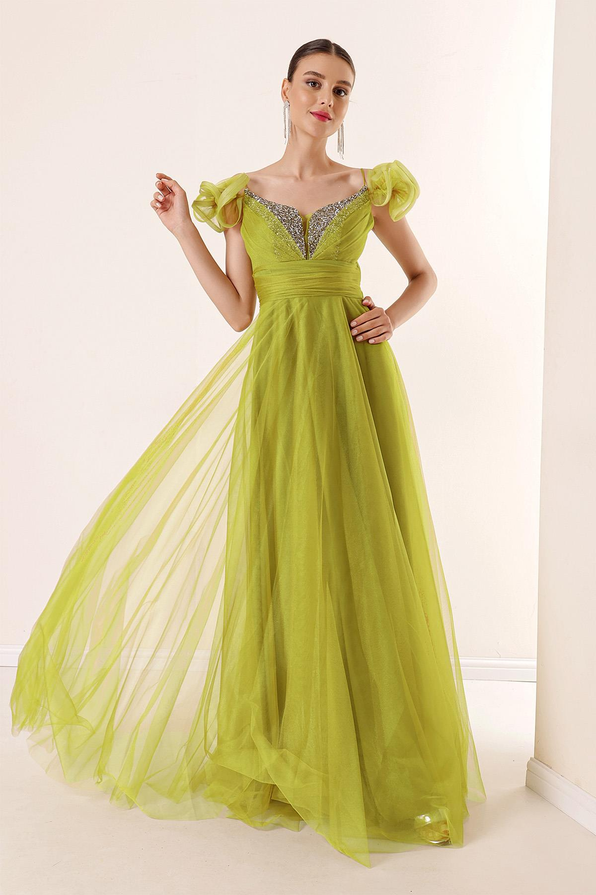 S-23K0490026Front and back V-neck, tie strap, drop Sleeve, detailed with stone Front, lined, long Tulle Dress