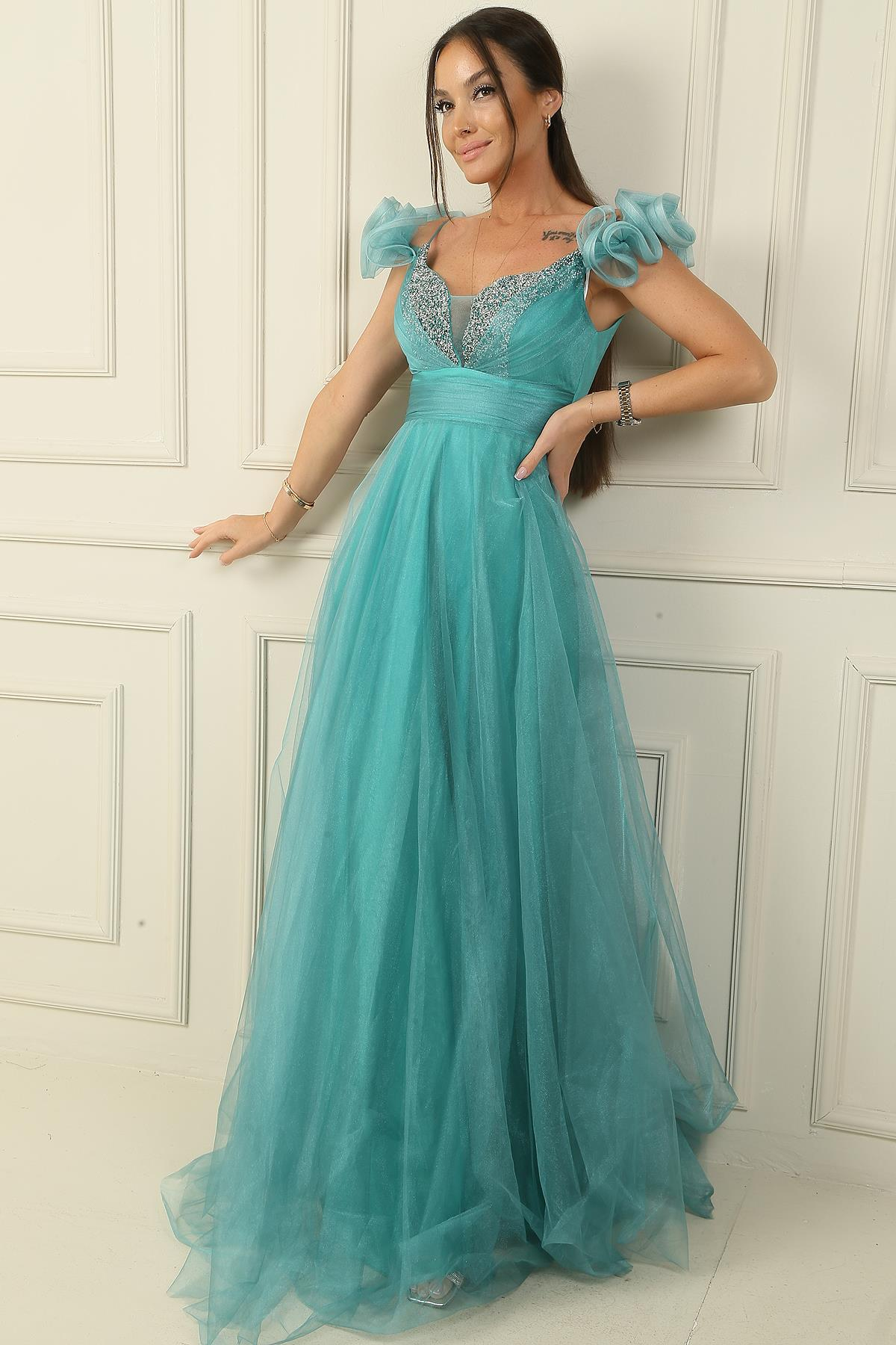 S-23K0490026Front and back V-neck, tie strap, drop Sleeve, detailed with stone Front, lined, long Tulle Dress