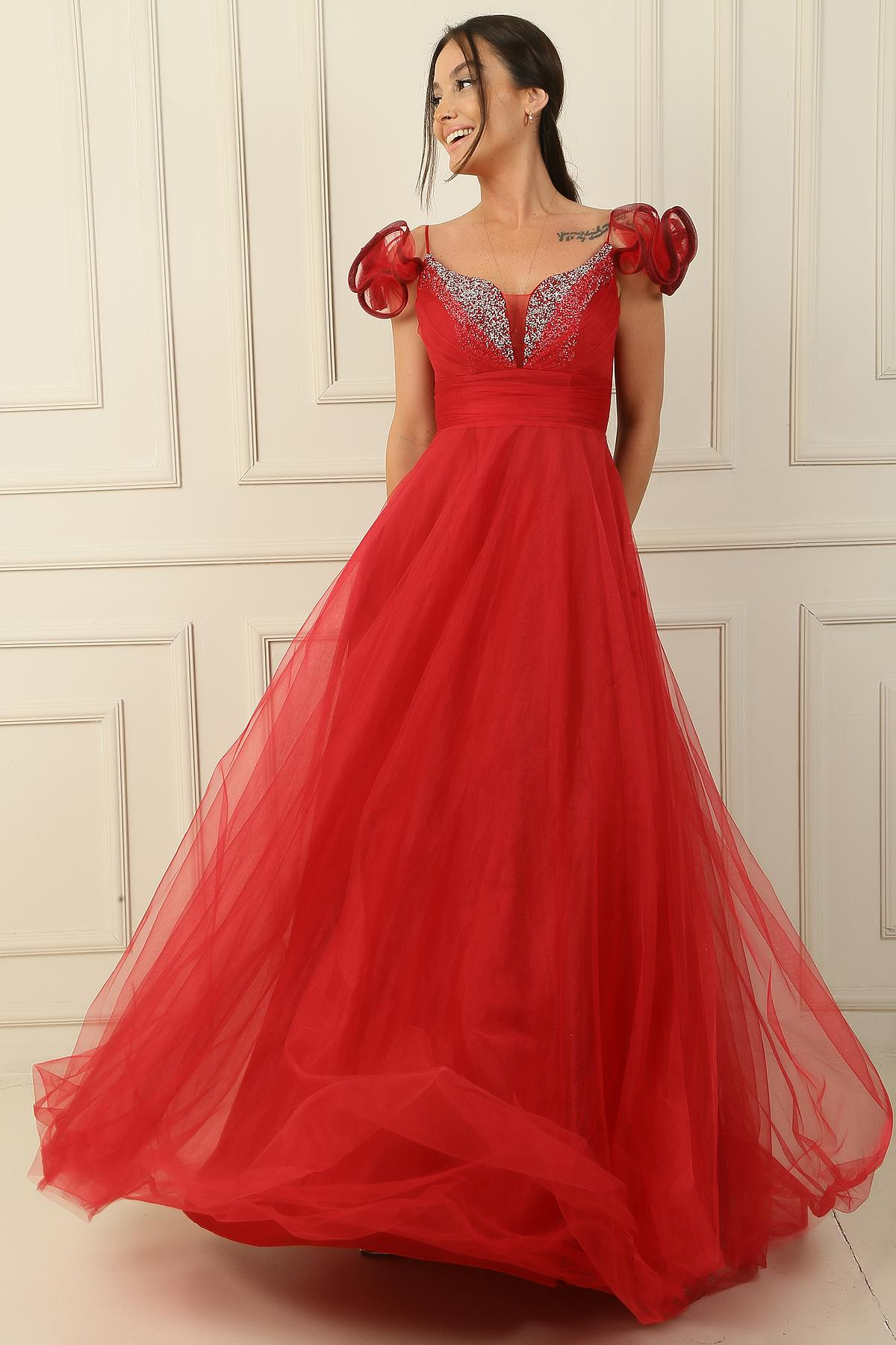 S-23K0490026Front and back V-neck, tie strap, drop Sleeve, detailed with stone Front, lined, long Tulle Dress