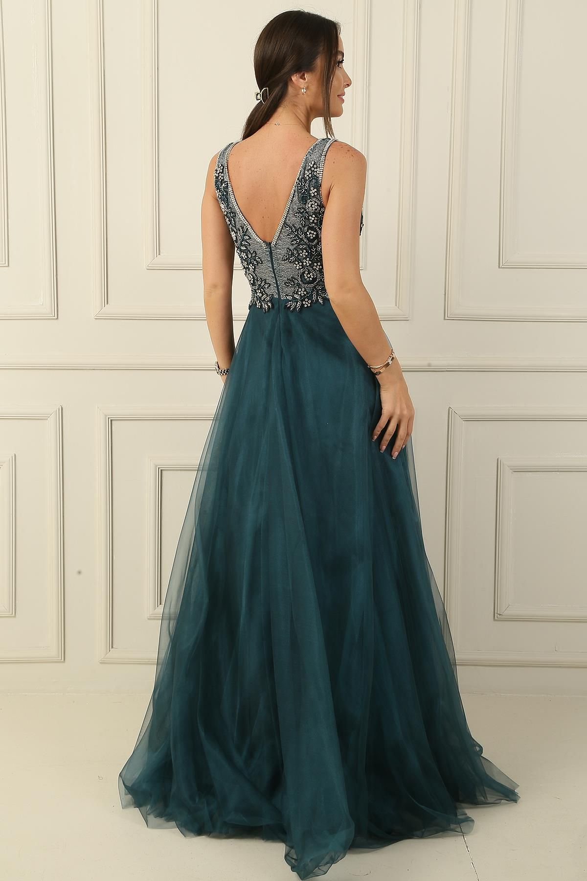 S-23K0490027Taş Ve Boncuk İşlemeli Astarlı Uzun Tül Elbise