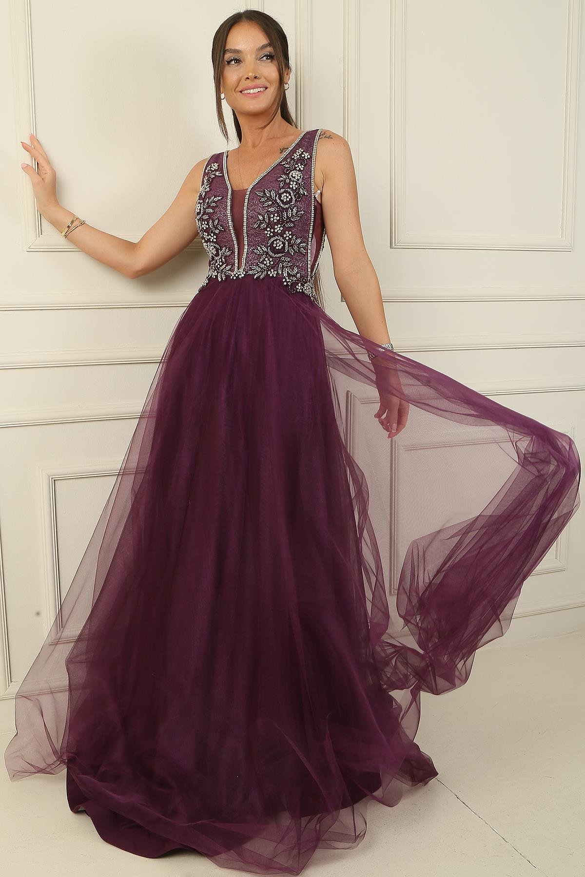 S-23K0490027Taş Ve Boncuk İşlemeli Astarlı Uzun Tül Elbise