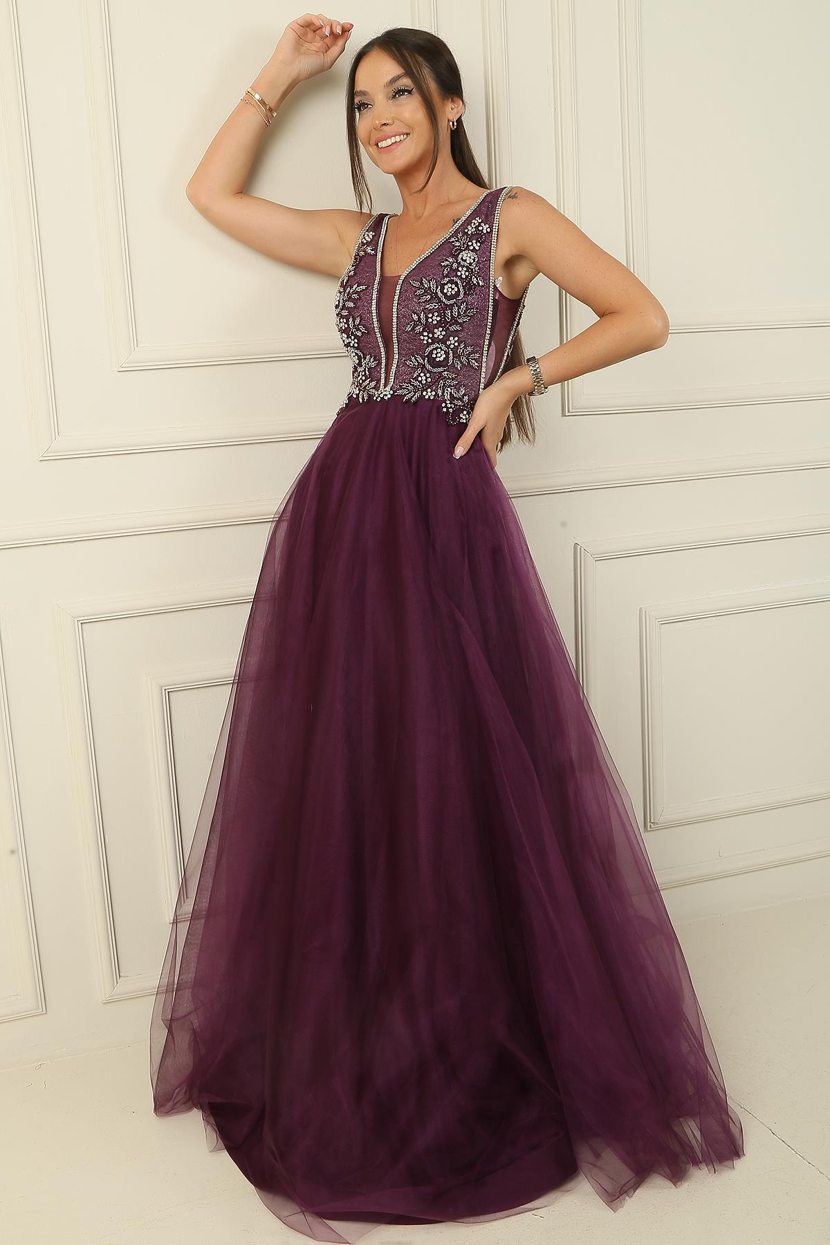 S-23K0490027Taş Ve Boncuk İşlemeli Astarlı Uzun Tül Elbise