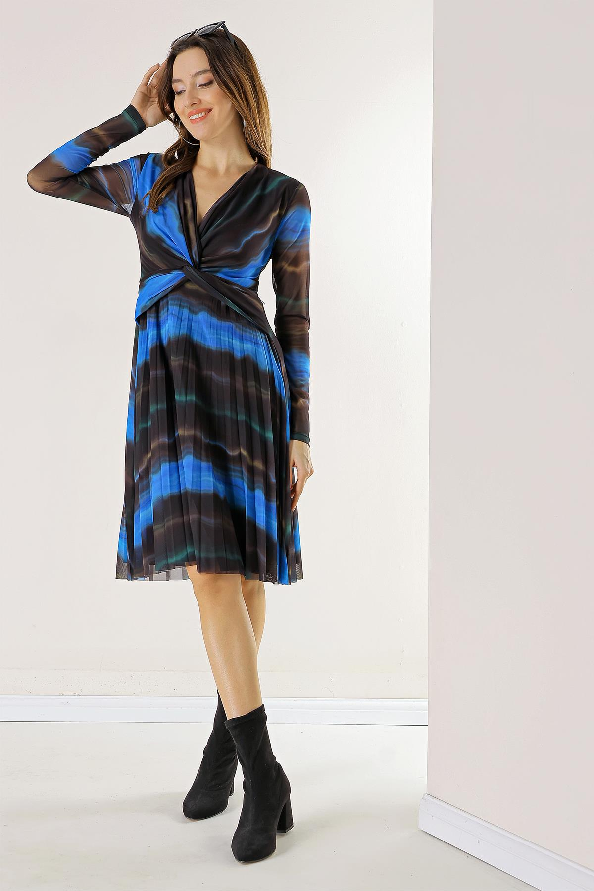 S-23K0840050Crossover Neckline Lined Tulle Pleated Dress With Knotted Front Wave Pattern