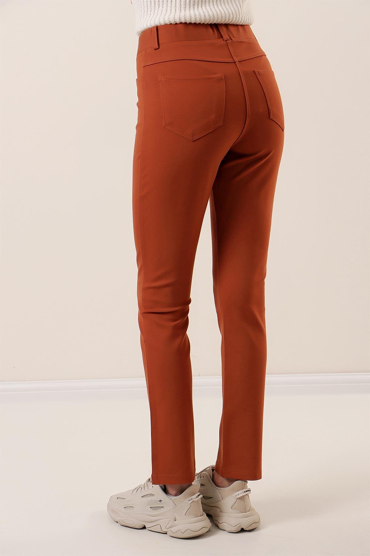 S-23K0990002En Boy Likralı Önü Sahte Cepli Pantolon