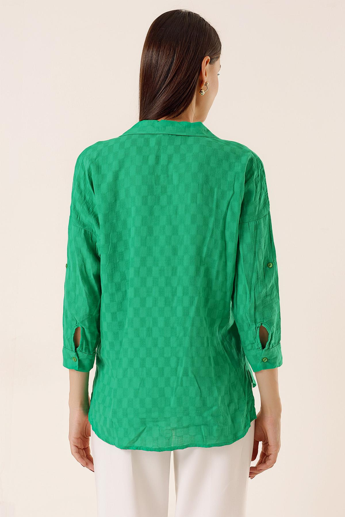 S-23K1030016Önden Düğmeli Polo Yaka Kolları Katlamalı Düğmeli Gömlek